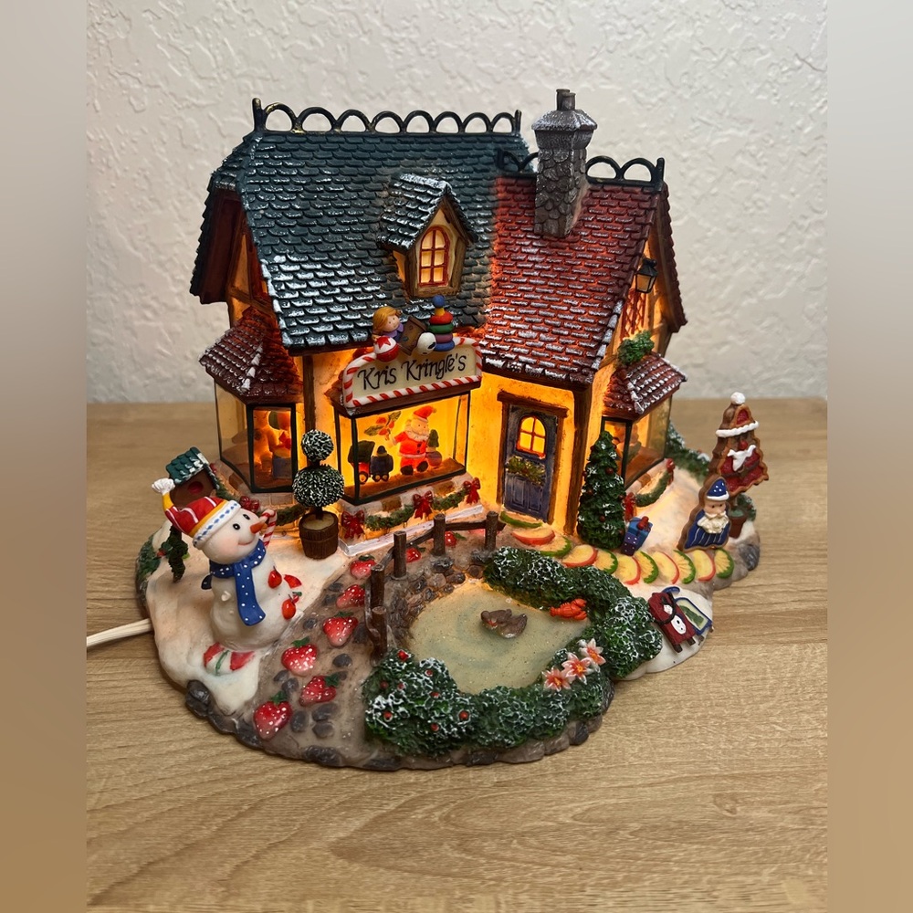 2004 O’Well Celebrations Sugarplum Valley Christmas  Kris Kringle’s  House - Picture 2 of 6